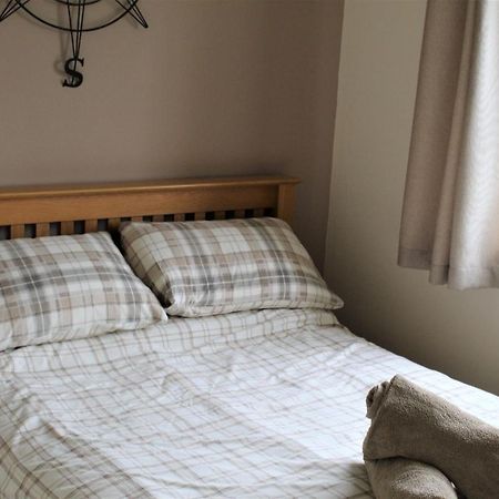 Home From Home Milford Haven Esterno foto